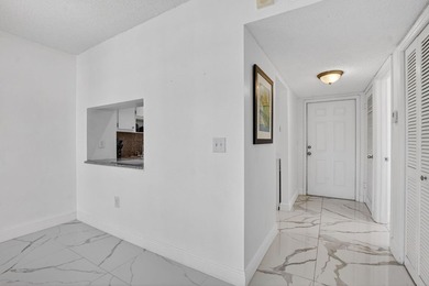 Enjoy relaxed South Florida living in this 1-bedroom, 1.5-bath - photo 4