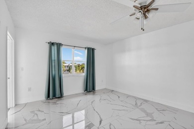 Enjoy relaxed South Florida living in this 1-bedroom, 1.5-bath - photo 7