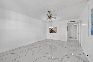 Enjoy relaxed South Florida living in this 1-bedroom, 1.5-bath - photo 8