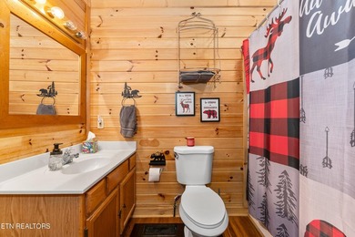 This charming 3-bedroom, 3-bathroom log cabin offers 1,310 sq ft - photo 19