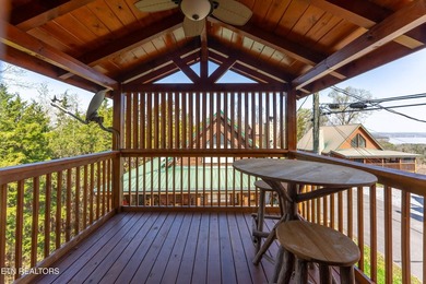 This charming 3-bedroom, 3-bathroom log cabin offers 1,310 sq ft - photo 30