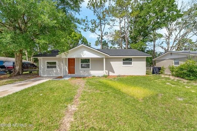 Why wait for a new construction home when you can move right - photo 2