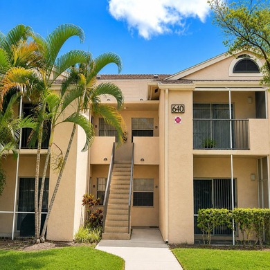 Investor friendly first floor unit! Currently vacant and ready - photo 1