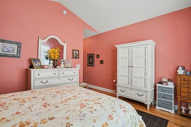 Welcome to this beautifully maintained and fully furnished - photo 17