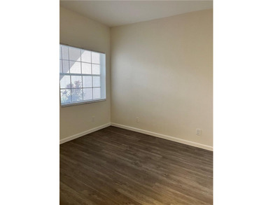 Investor friendly first floor unit! Currently vacant and ready - photo 9