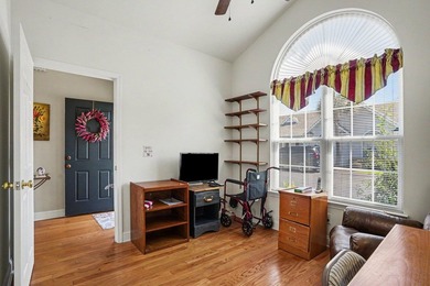 Welcome to this beautifully maintained and fully furnished - photo 21