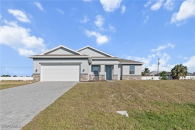 Cape Coral Lakes Area Home For Sale in Cape Coral Florida