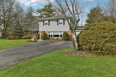 Welcome to 14 Fairview, a beautifully maintained Split level - photo 3