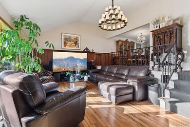 Welcome to 14 Fairview, a beautifully maintained Split level - photo 4