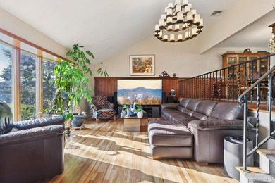 Welcome to 14 Fairview, a beautifully maintained Split level - photo 6