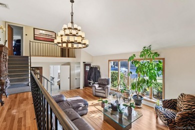 Welcome to 14 Fairview, a beautifully maintained Split level - photo 8