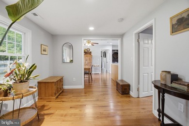 Come see this exquisite cottage-style home offers a perfect - photo 5