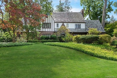 First Show Great Neck Estates Majestic Tudor Home.With Tender - photo 1