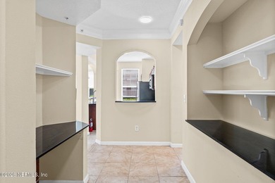 Beautiful corner end unit in desirable Esplanade at Town Center - photo 6
