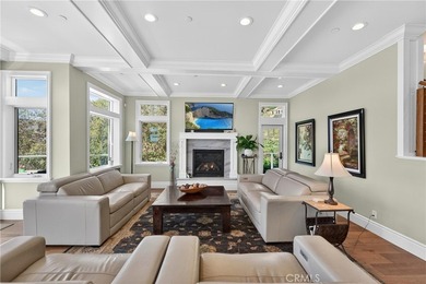 Located on a quiet cul-de-sac, this exceptional Laguna Beach - photo 12