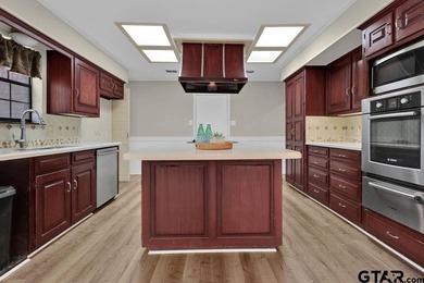 Looking for a well maintained and updated home in Hideaway? You - photo 20