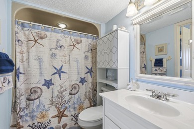 **Must-See Ocean View Condo!** Beautifully decorated 1-bedroom - photo 21