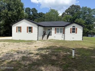 All Brick spacious home totally renovated. New kitchen with - photo 25