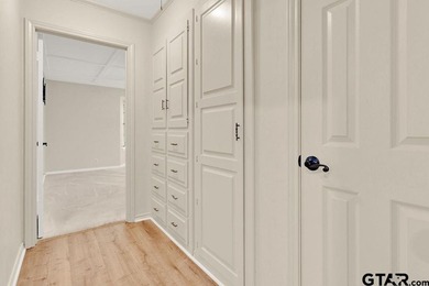 Looking for a well maintained and updated home in Hideaway? You - photo 26