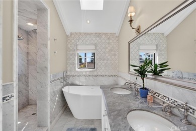 Located on a quiet cul-de-sac, this exceptional Laguna Beach - photo 35