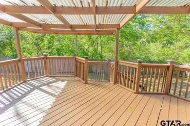 Looking for a well maintained and updated home in Hideaway? You - photo 39