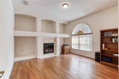 Under contract-accepting backup offers. Meticulously maintained - photo 5