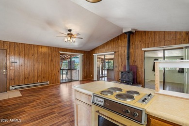 Escape to the cool pines and enjoy the perfect mountain retreat - photo 9