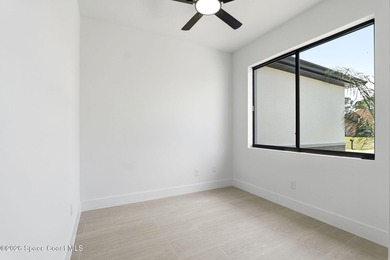 Move-in ready and perfectly positioned on a desirable CORNER LOT - photo 19
