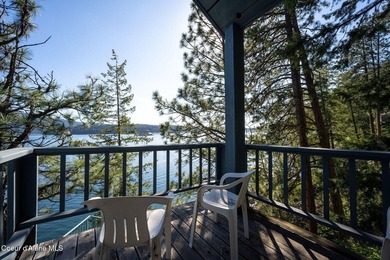 Tucked into the heart of iconic Bayview on the shores of - photo 29