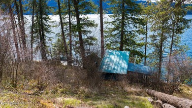 Tucked into the heart of iconic Bayview on the shores of - photo 33