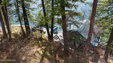 Tucked into the heart of iconic Bayview on the shores of - photo 37