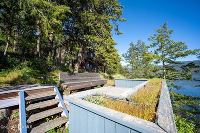 Tucked into the heart of iconic Bayview on the shores of - photo 43