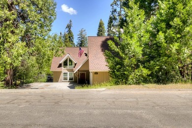 Exceptional mountain living in Ockenden Ranch! This beautifully - photo 3