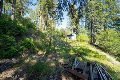 Tucked into the heart of iconic Bayview on the shores of - photo 51
