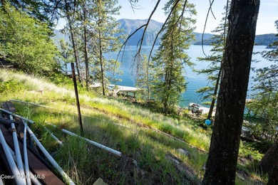 Tucked into the heart of iconic Bayview on the shores of - photo 52