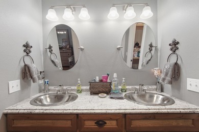 Welcome to your private coastal retreat! Built in 2017, this - photo 11