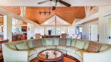 Escape to paradise in this stunning 5-bedroom, 4.5-bathroom - photo 12