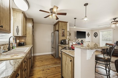Welcome to your private coastal retreat! Built in 2017, this - photo 15