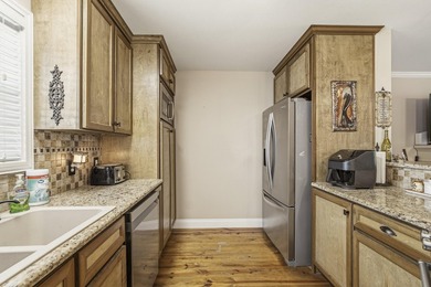 Welcome to your private coastal retreat! Built in 2017, this - photo 16