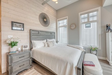 *Price Drop** Welcome to 108 Island Circle, a charming 3-bedroom - photo 18