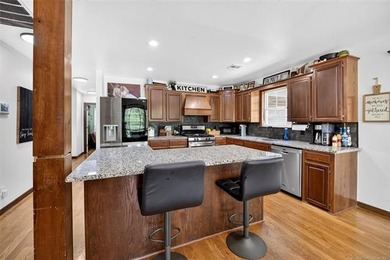 MOVE IN READY HOME NEAR FORT GIBSON LAKE- WHITEHORN COVE AREA - photo 18