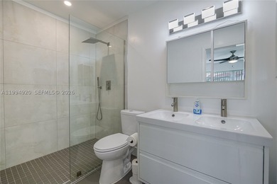 BEAUTIFUL FURNISHED TURNKEY 2/2 CONDOPLETELY REMODELED. NICE - photo 19