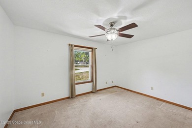 ***Motivated seller says bring offers*** This charming 4 bed / 4 - photo 20
