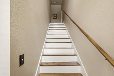 Welcome to your private coastal retreat! Built in 2017, this - photo 21