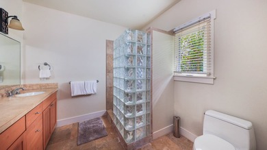 Escape to paradise in this stunning 5-bedroom, 4.5-bathroom - photo 22