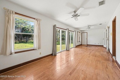 ***Motivated seller says bring offers*** This charming 4 bed / 4 - photo 24