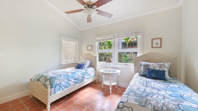 Escape to paradise in this stunning 5-bedroom, 4.5-bathroom - photo 25