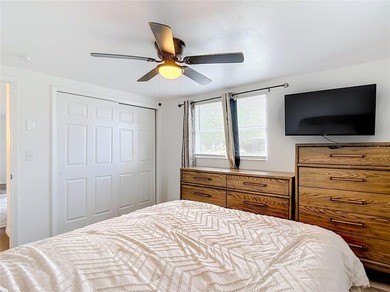 NO HOA. NO CDD. NO FLOOD ZONE. This cozy 2 bedroom 1 bath SMART - photo 26