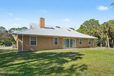 ***Motivated seller says bring offers*** This charming 4 bed / 4 - photo 26