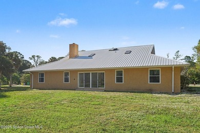 ***Motivated seller says bring offers*** This charming 4 bed / 4 - photo 29